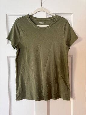 Athleta Olive Green Short Sleeve Crew Tee